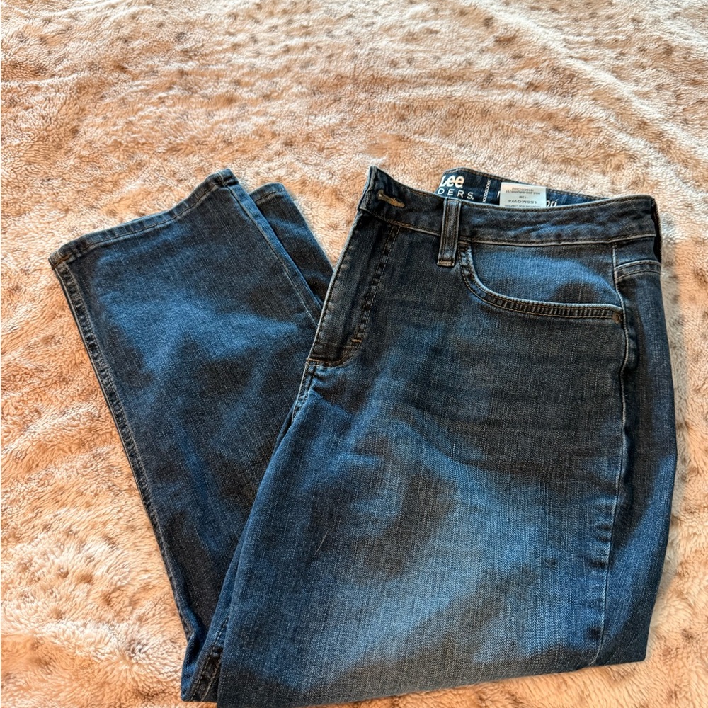 Lee Women’s Cropped Dark Blue Denim Jeans